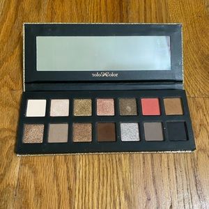 C color Cosmetics Feverish eyeshadow palette